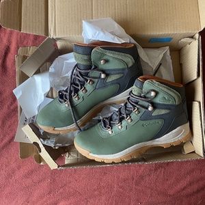 Columbia Newton Ridge Hiking Boots
